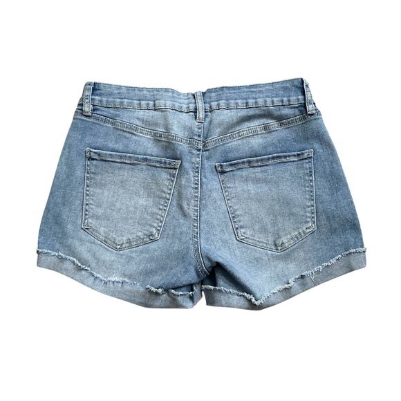 REFUGE Charlotte Russe Womens Size 2 Cuffed Girlfriend Denim Blue Jean Shorts - Picture 2 of 7